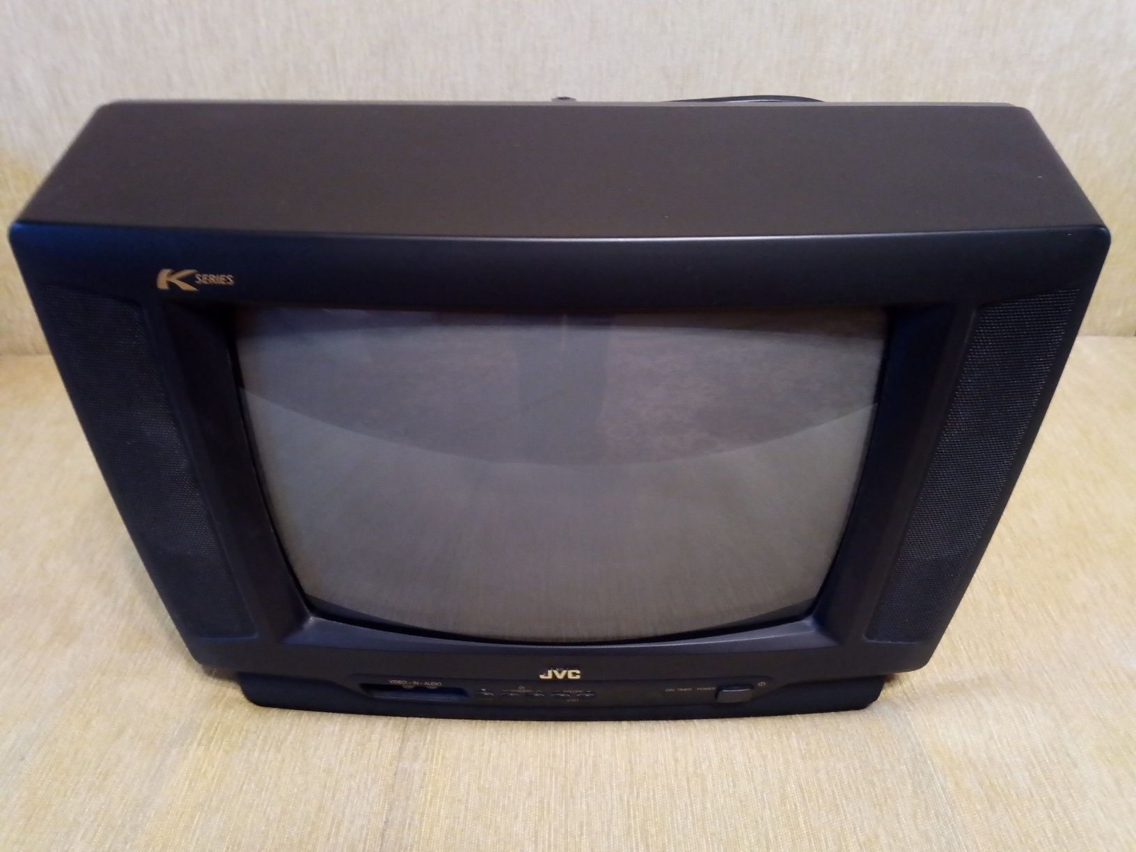 Телевизор JVC AV-K14T2