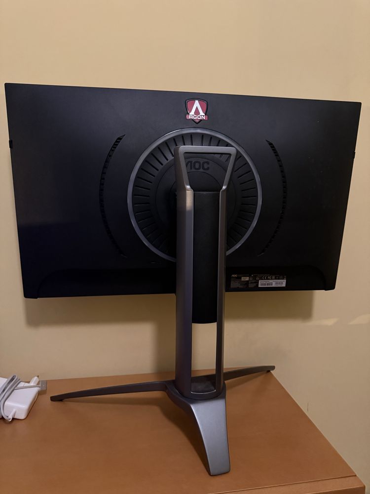 AOC 27" QHD 240hz 0.5ms
