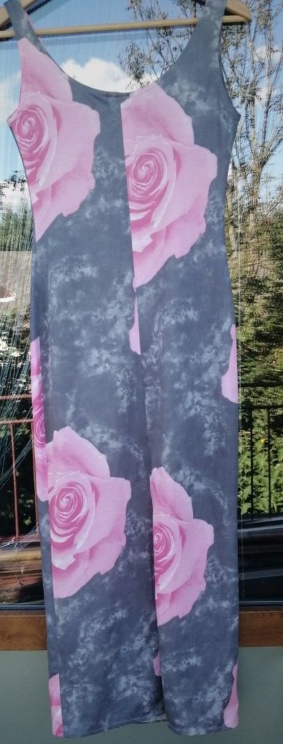 sukienka w róże różowe S 36