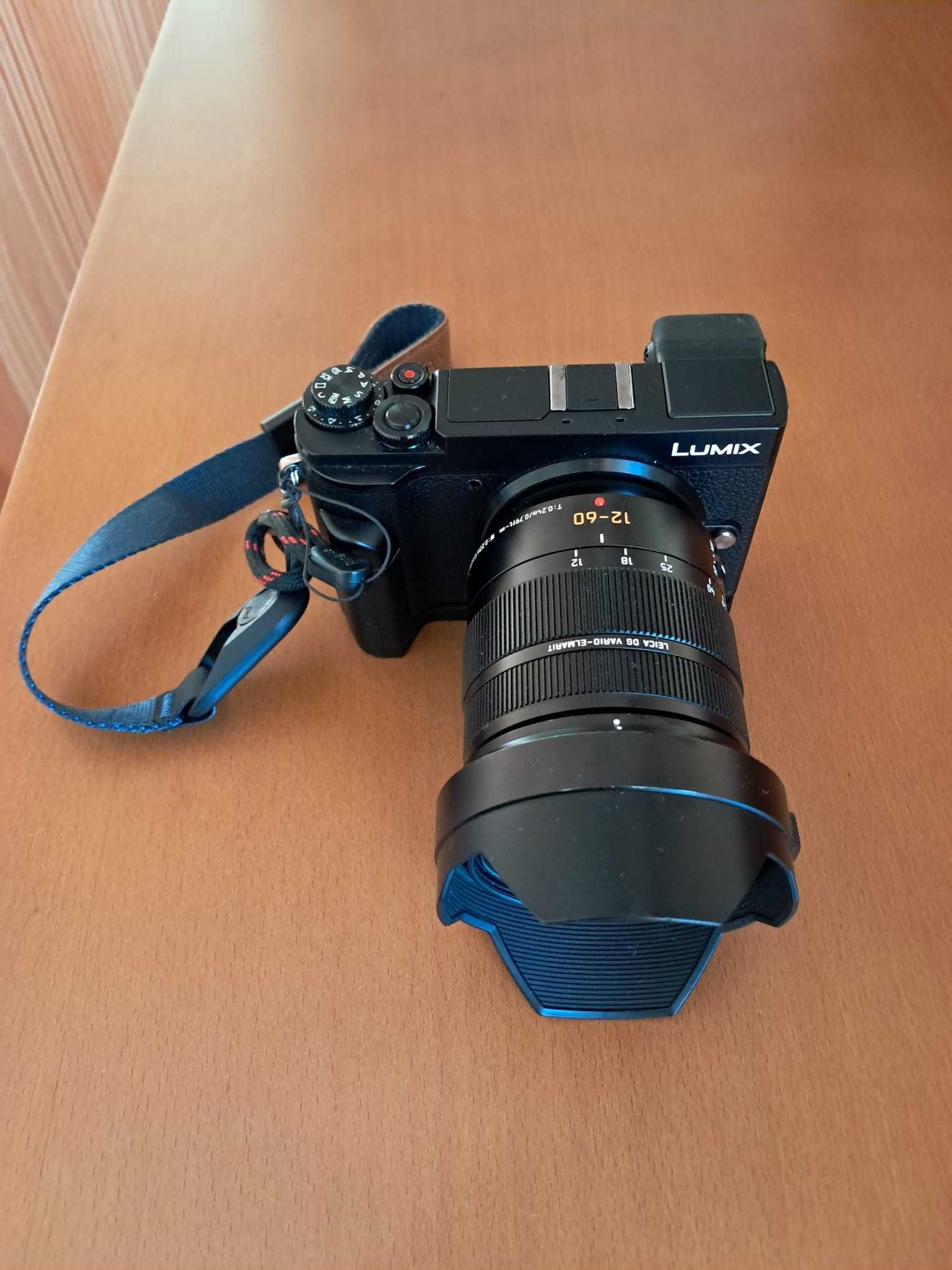 Panasonic Lumix GX9 (preta) + Acessórios em Excelente Estado