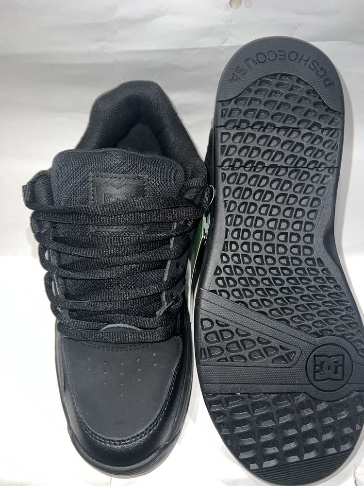 Кросівки DC shoes 42 ус. 27,2 Versatile кроссовки