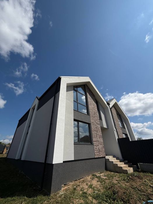 Поєднання переваг міського житла та приватного будинку