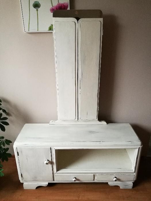 Toaletka shabby chic