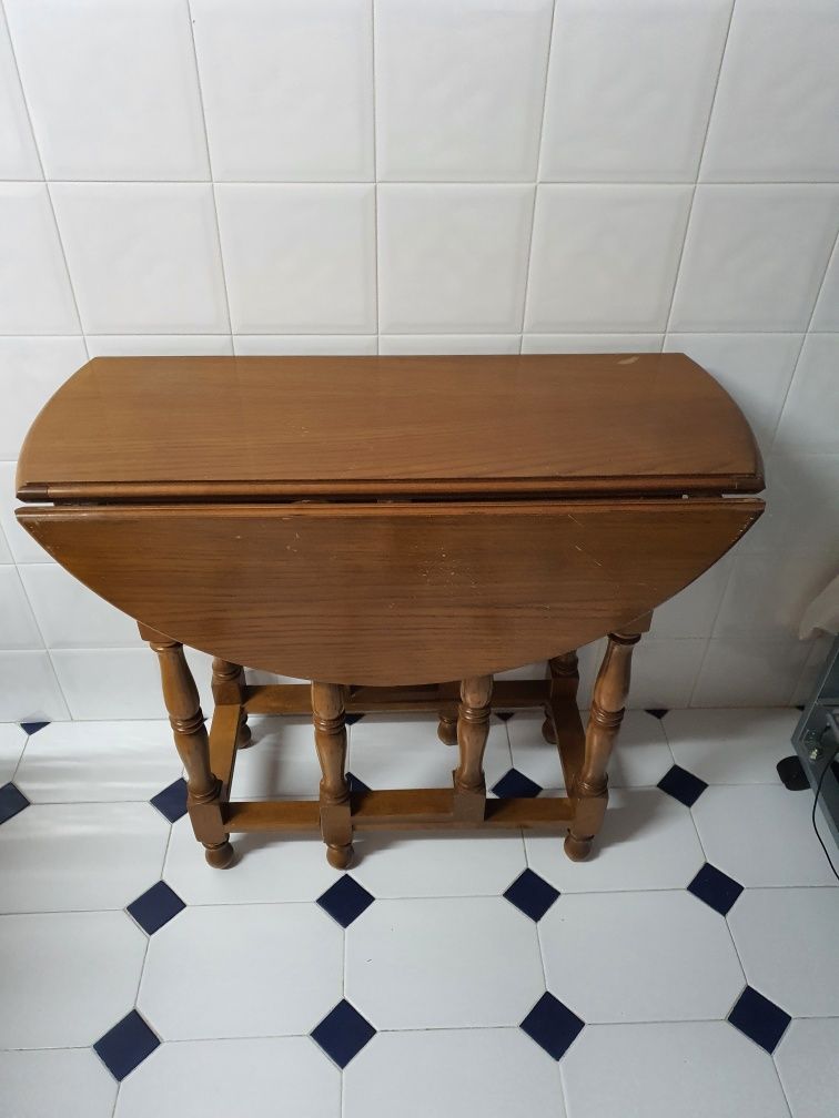 Mesa de Abas em mogno