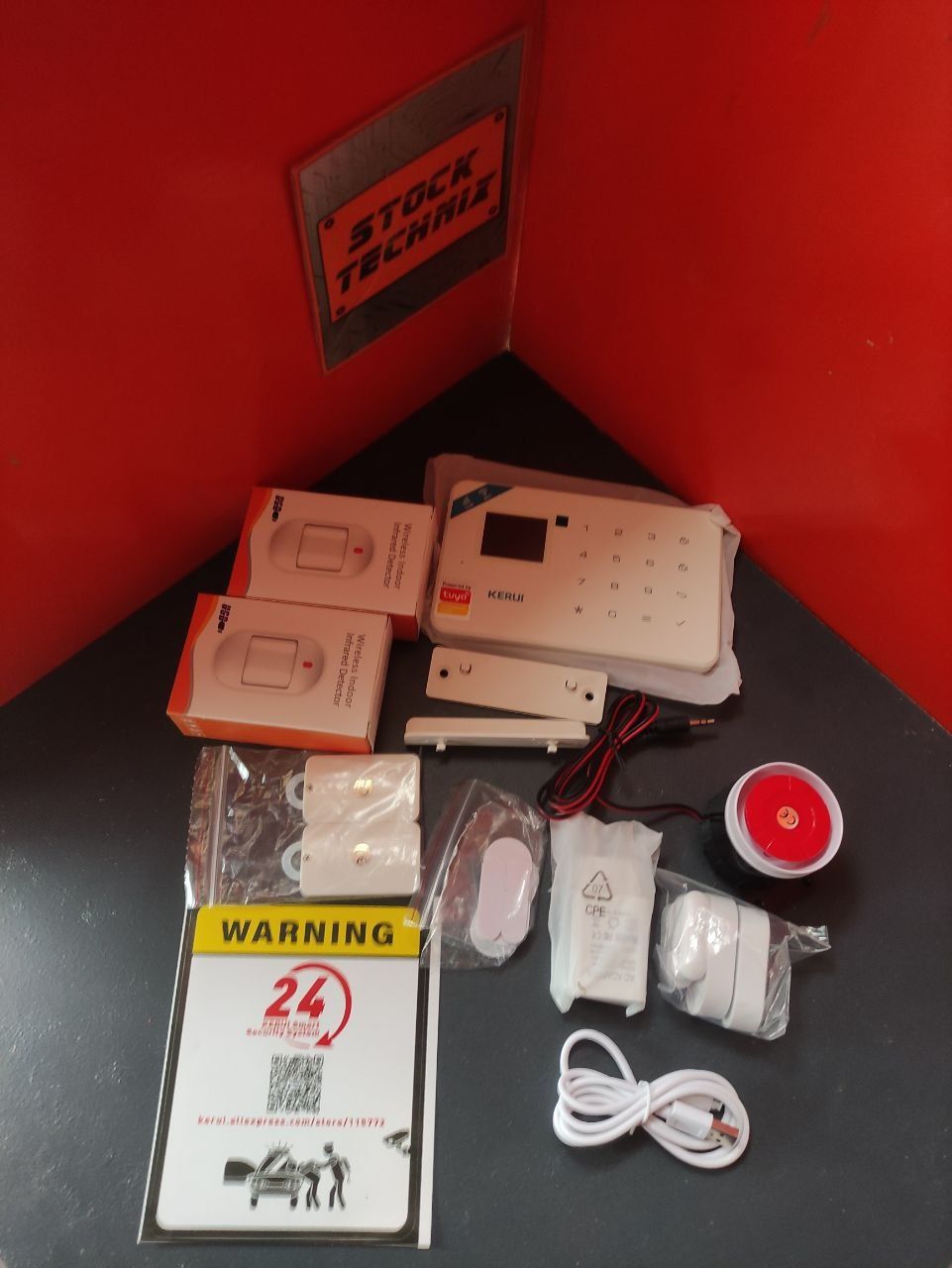 GSM / WIFI Сигналізація KERUI W181