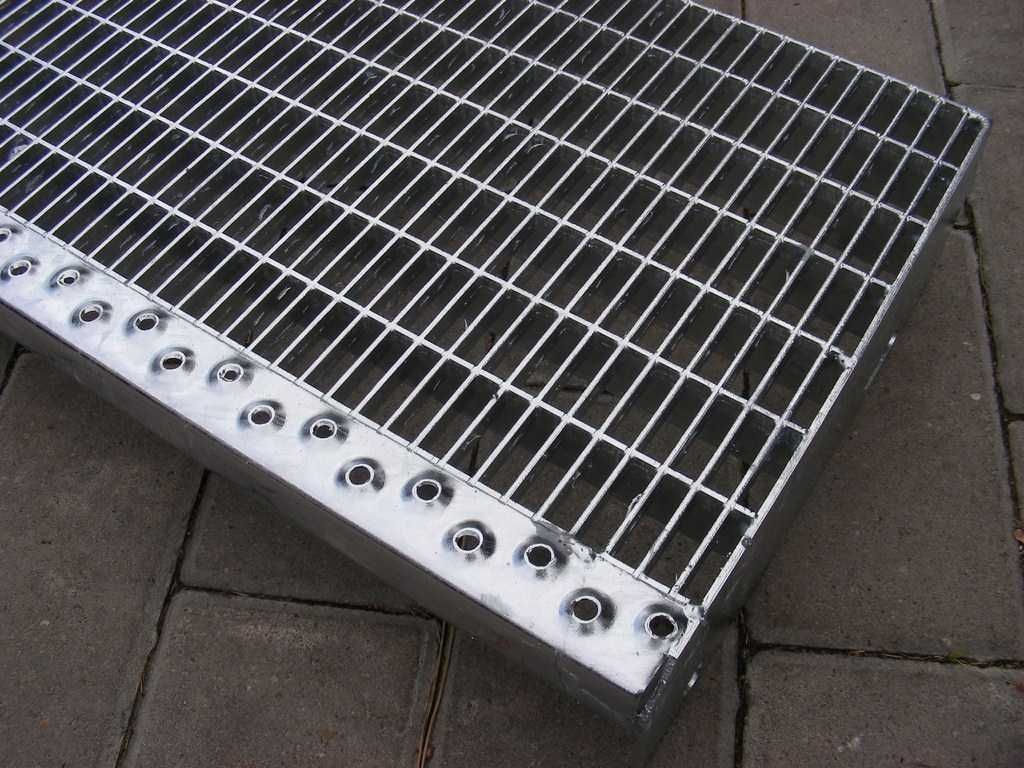 Nowość !! Stopnie metalowe drobne oczko 34x11 800x270mm /Gorlice!!