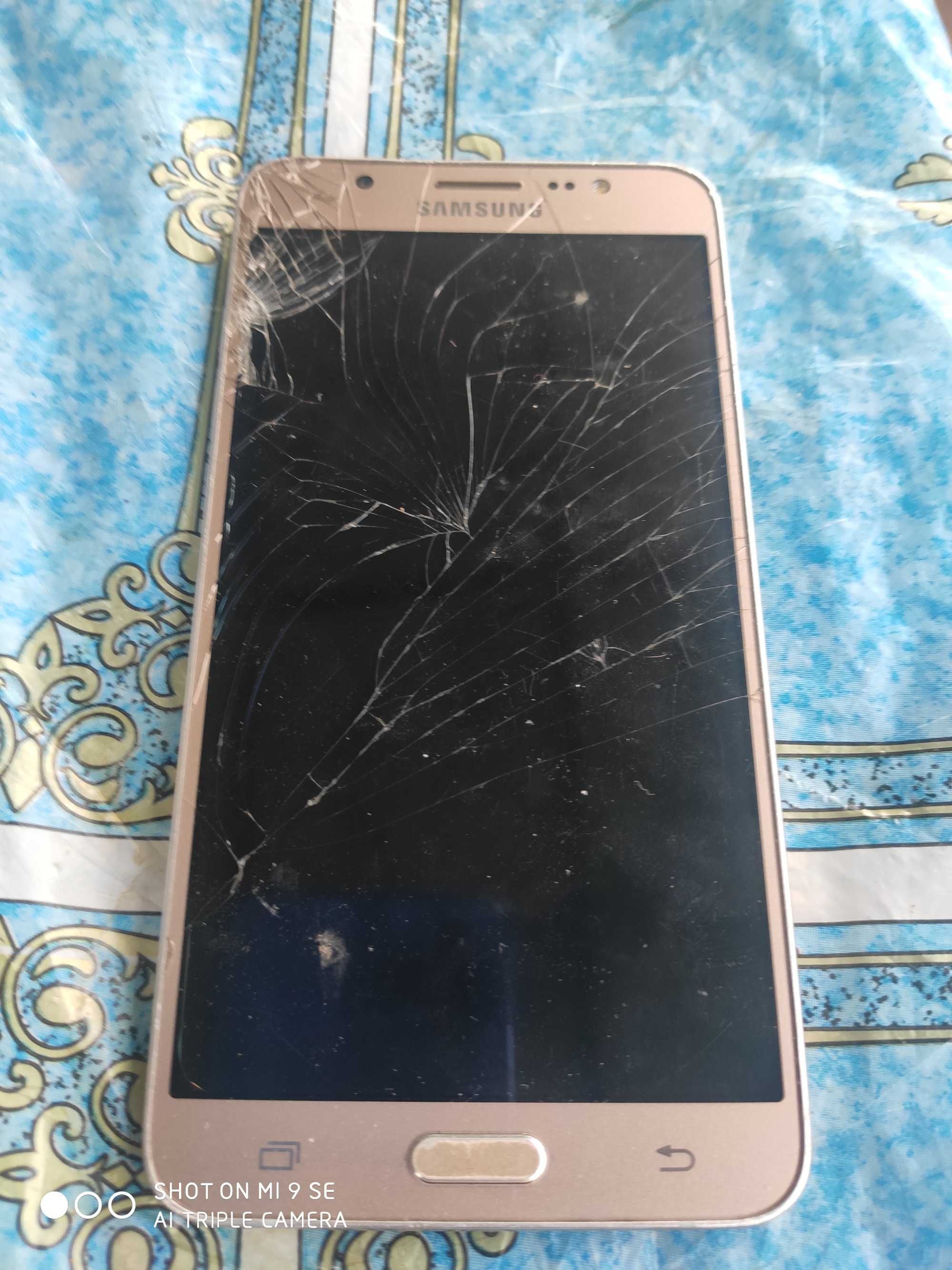 Продам samsung J7 2016