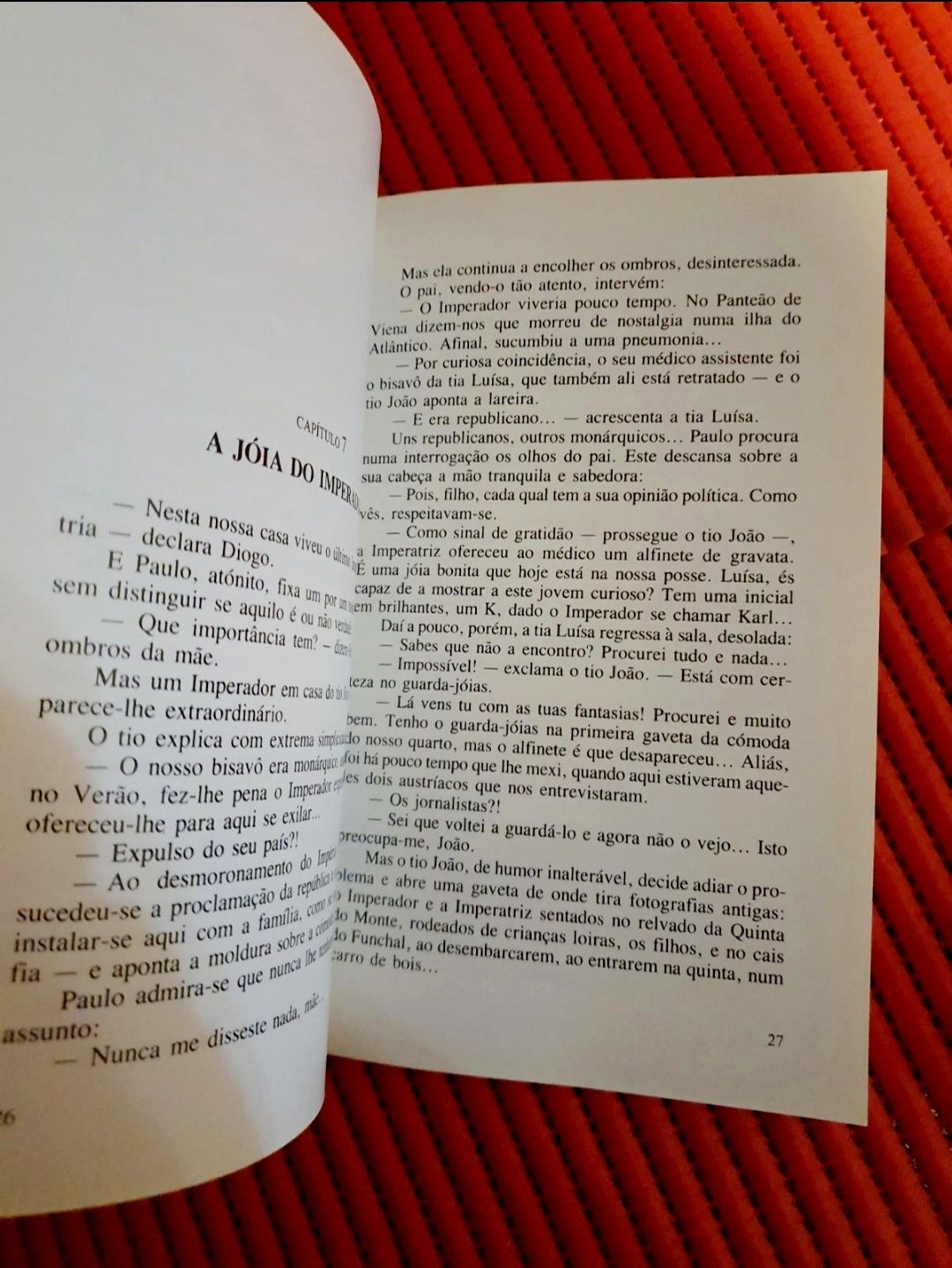 À Descoberta A Jóia do Imperador de Maria do Carmo Rodrigues