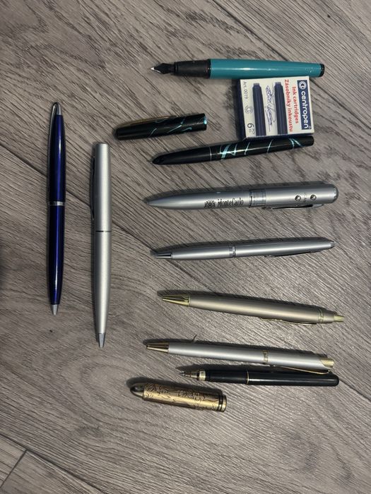 Продам ручки шарикова и перьевая