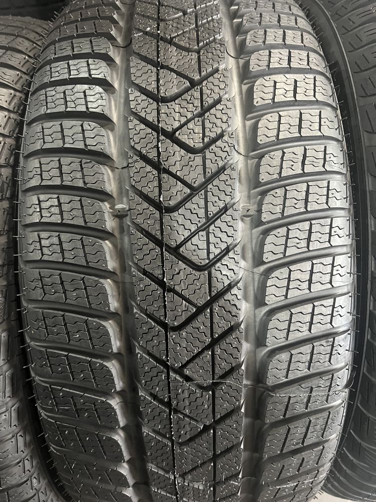 255/40/19+225/45/19 R19 Pirelli Sottozero 3 RSC 4шт новые зима