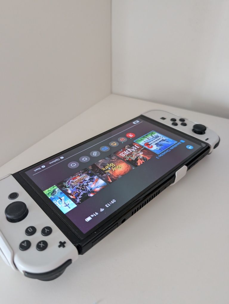 Switch OLED + grip + case