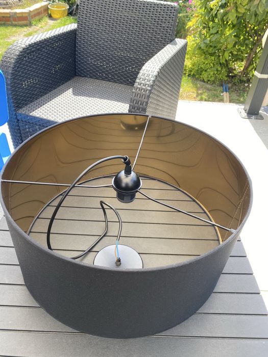 Lampa wisząca z tworzywa sztucznego