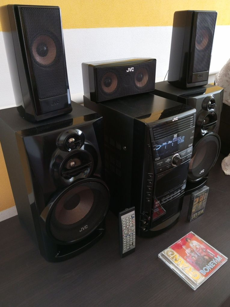 Продам новый музыкальный центр JVC DX-J36