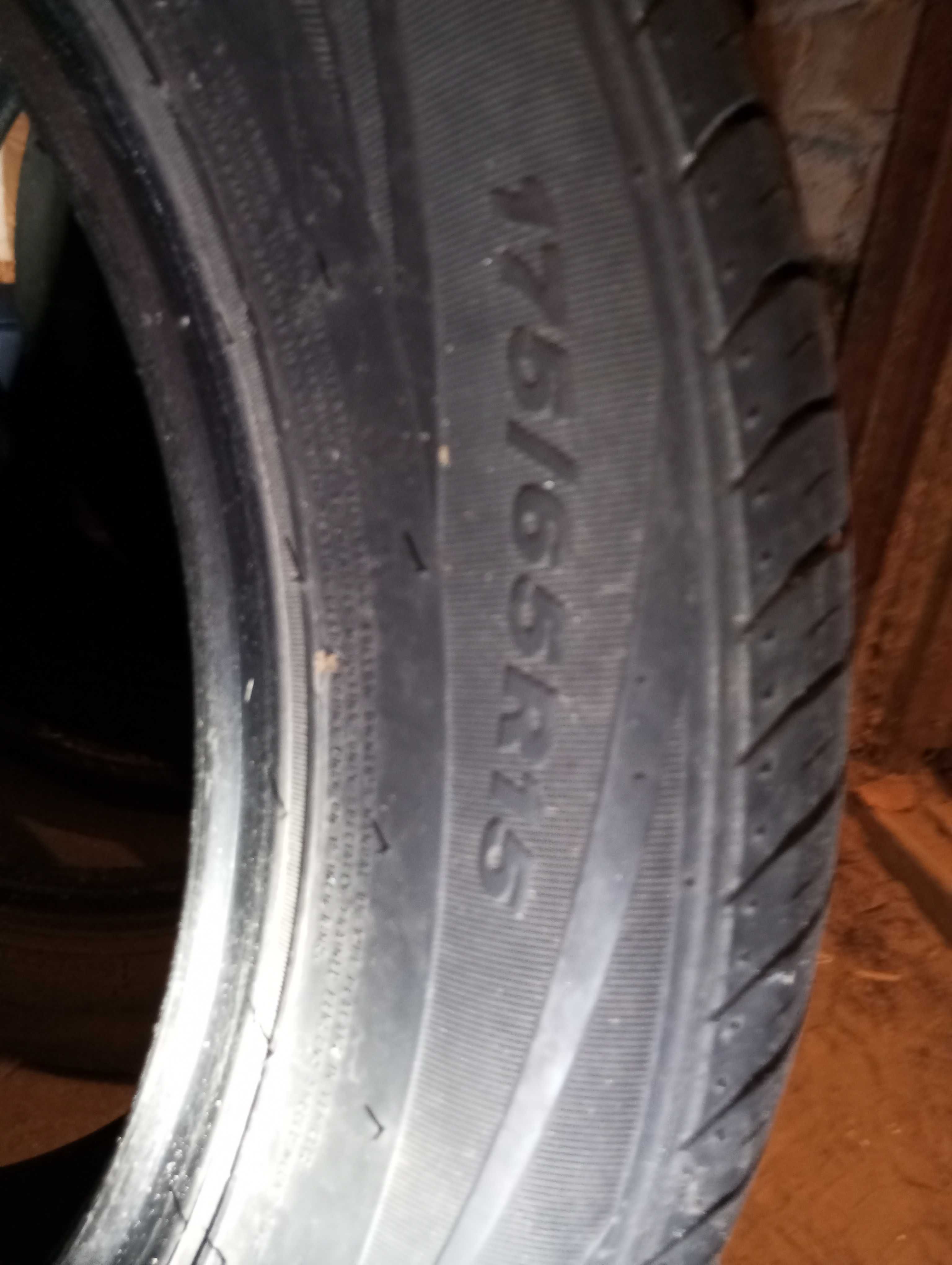 Продам шини 175/65 R -15 літо