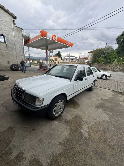 Mercedes-Benz 190D