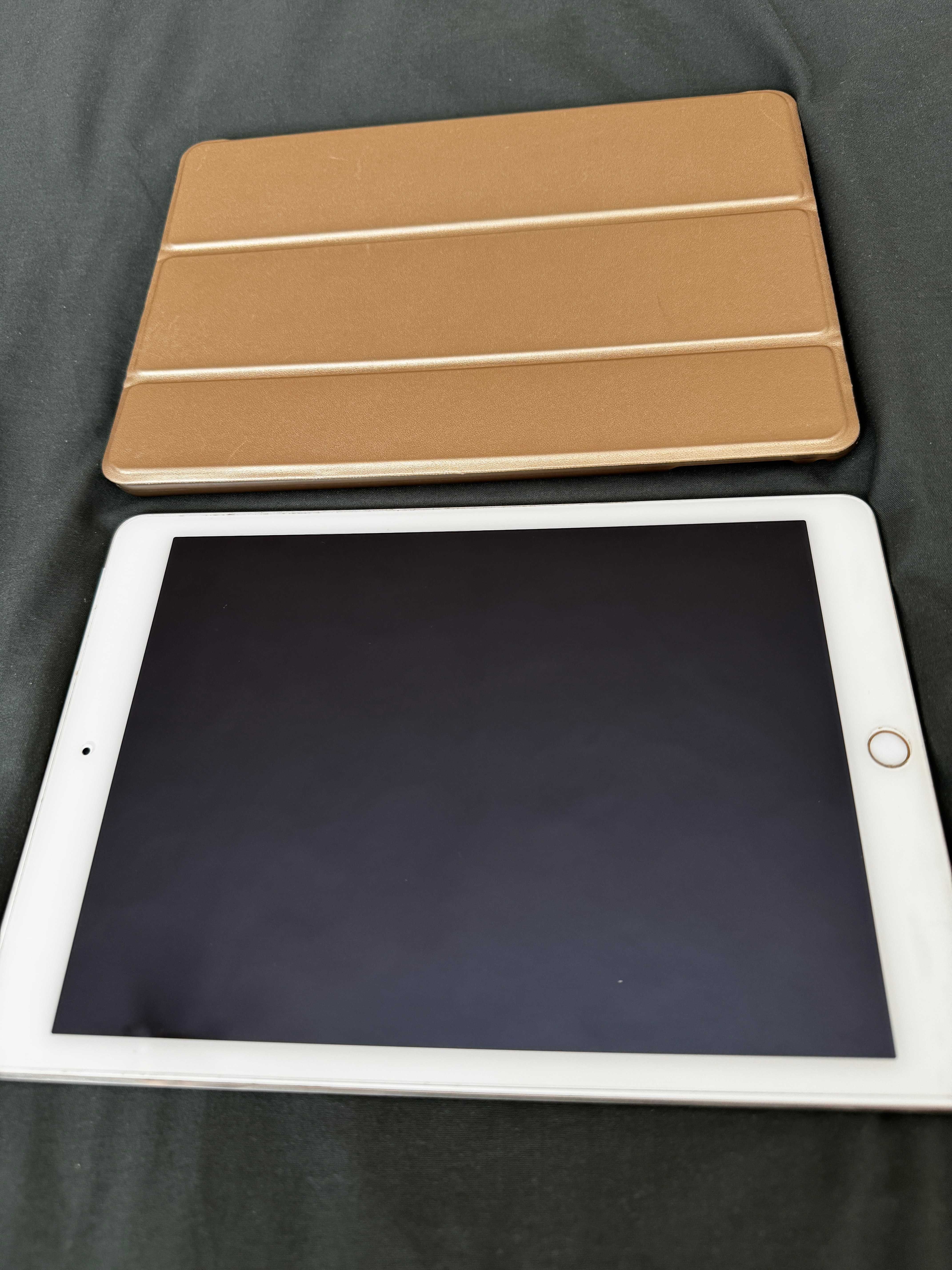 Apple Ipad  Air2 A1567 9,7" 64GB/GSM/BT/WiFi złoty! Stan bdb!