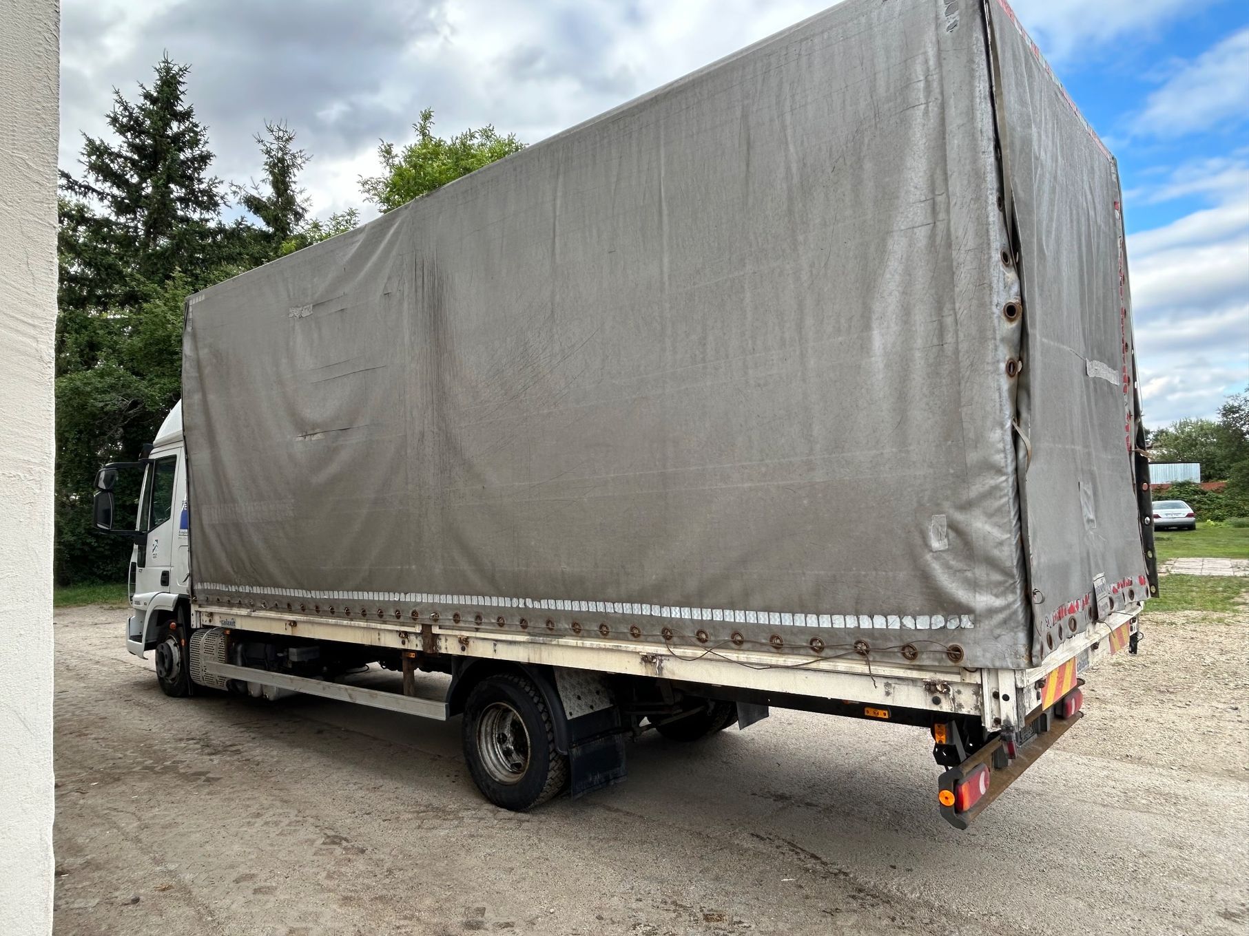 Iveco Eurocargo  75E19. Daf Man
