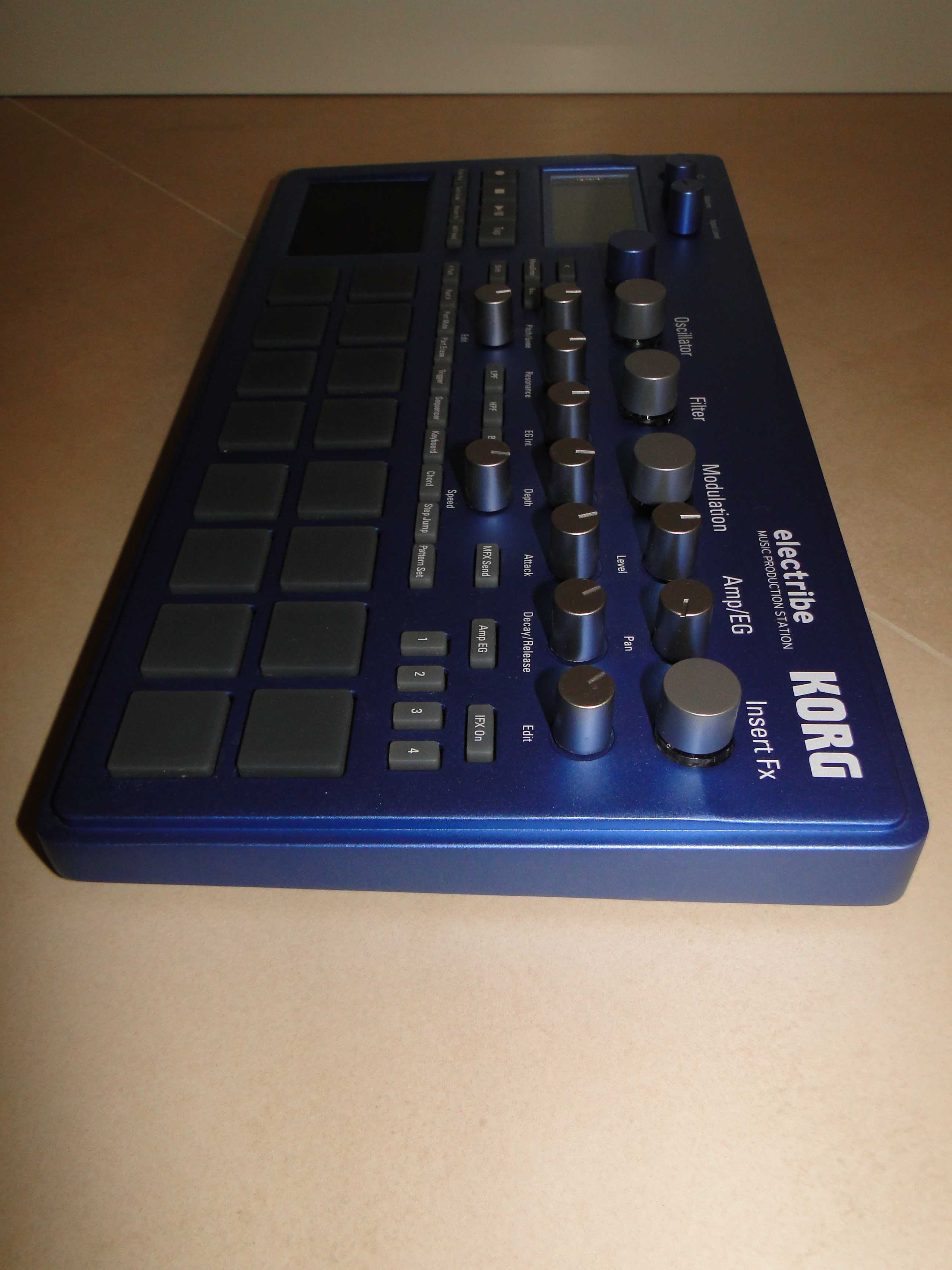 Stacja Do Produkcji Muzyki Sampler Grovebox KORG ELECTRIBE 2 BLUE.Nowy