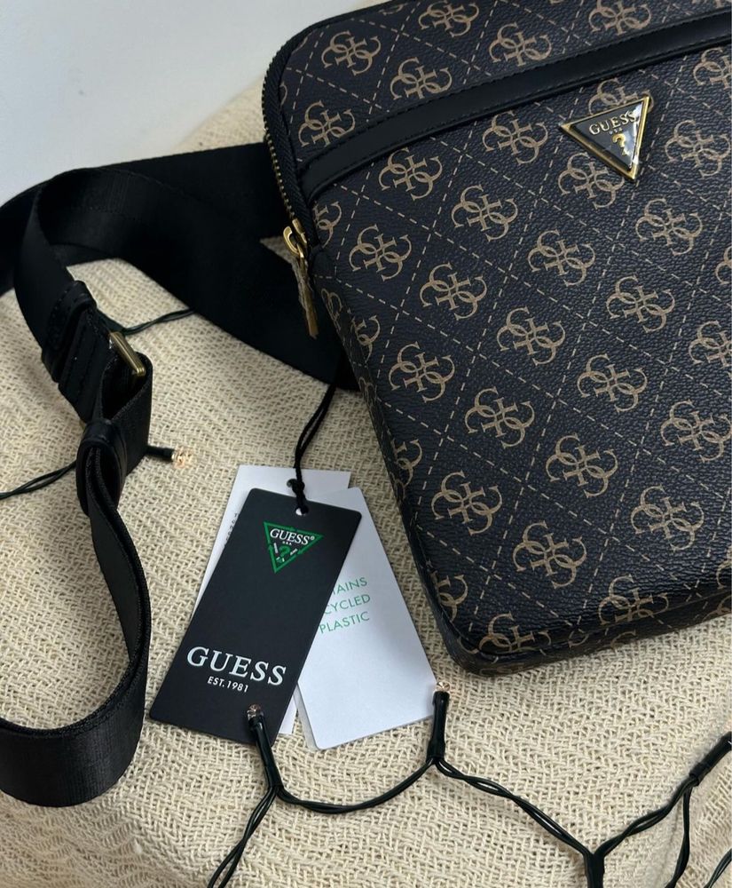 Сумка мессенджер Guess Vezzola smart