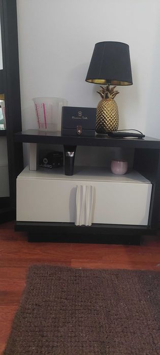 Mobília de quarto impecável com pouco uso