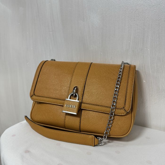 Сумка Guess із замочком вінтаж