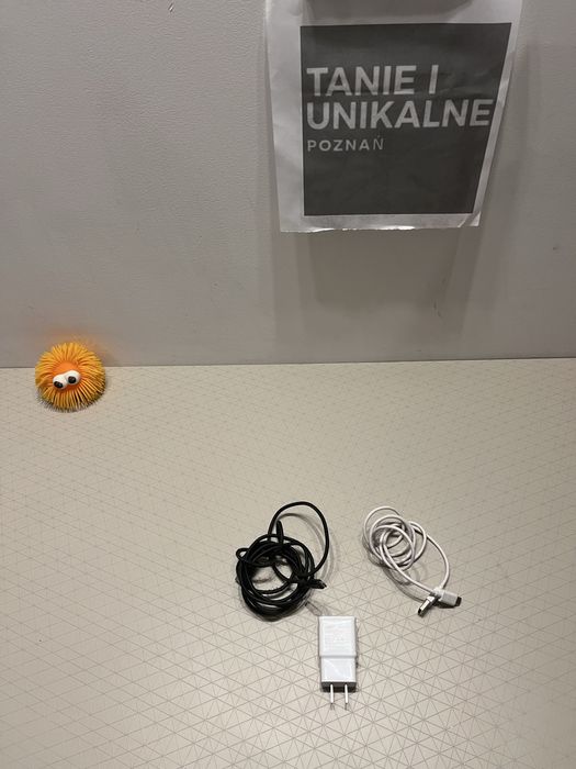 Ładowarka Samsung Fast Charger (UK) + kable Type-C i iPhone – nowa