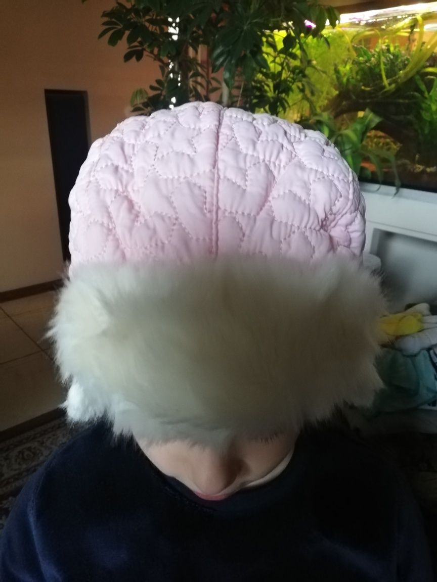 Czapka jak nowa raz ubrana wiek 2 latka