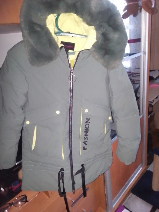 Зимова куртка                .