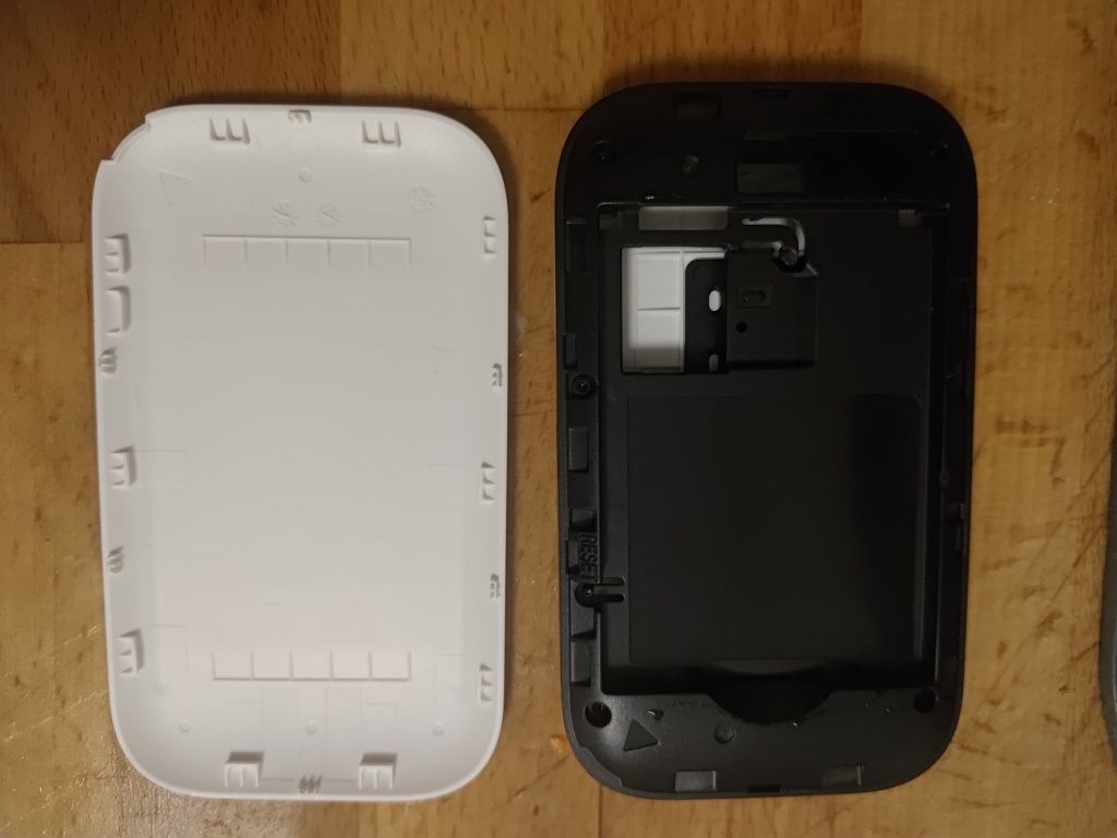 Kompletna obudowa do router modem Huawei E5576 biały. Obudowa, klapka