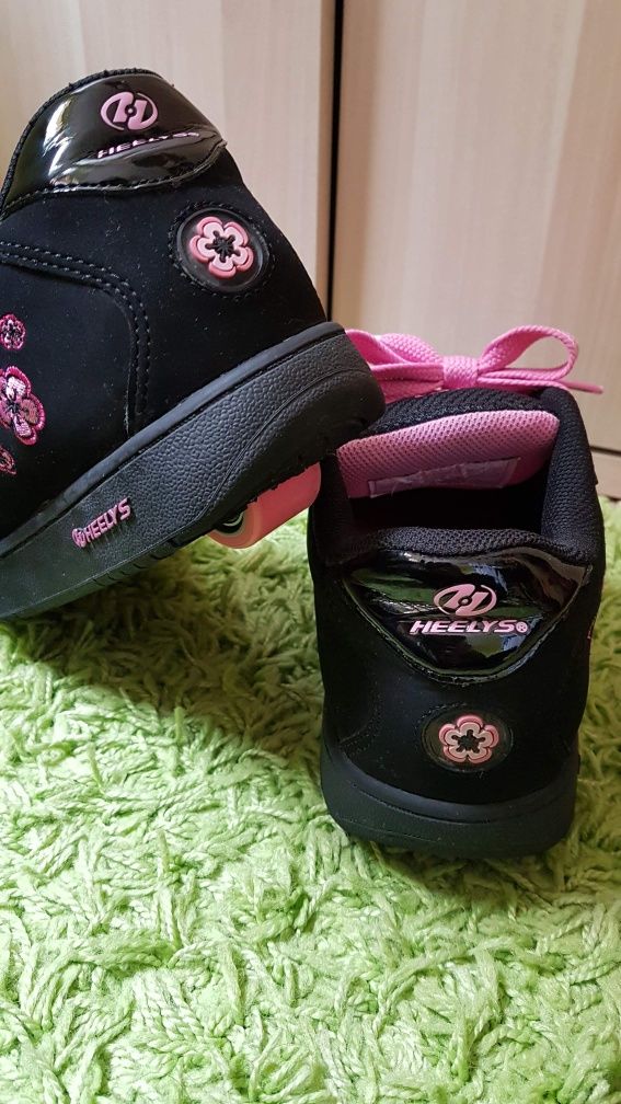 Buty na kółkach Heelys