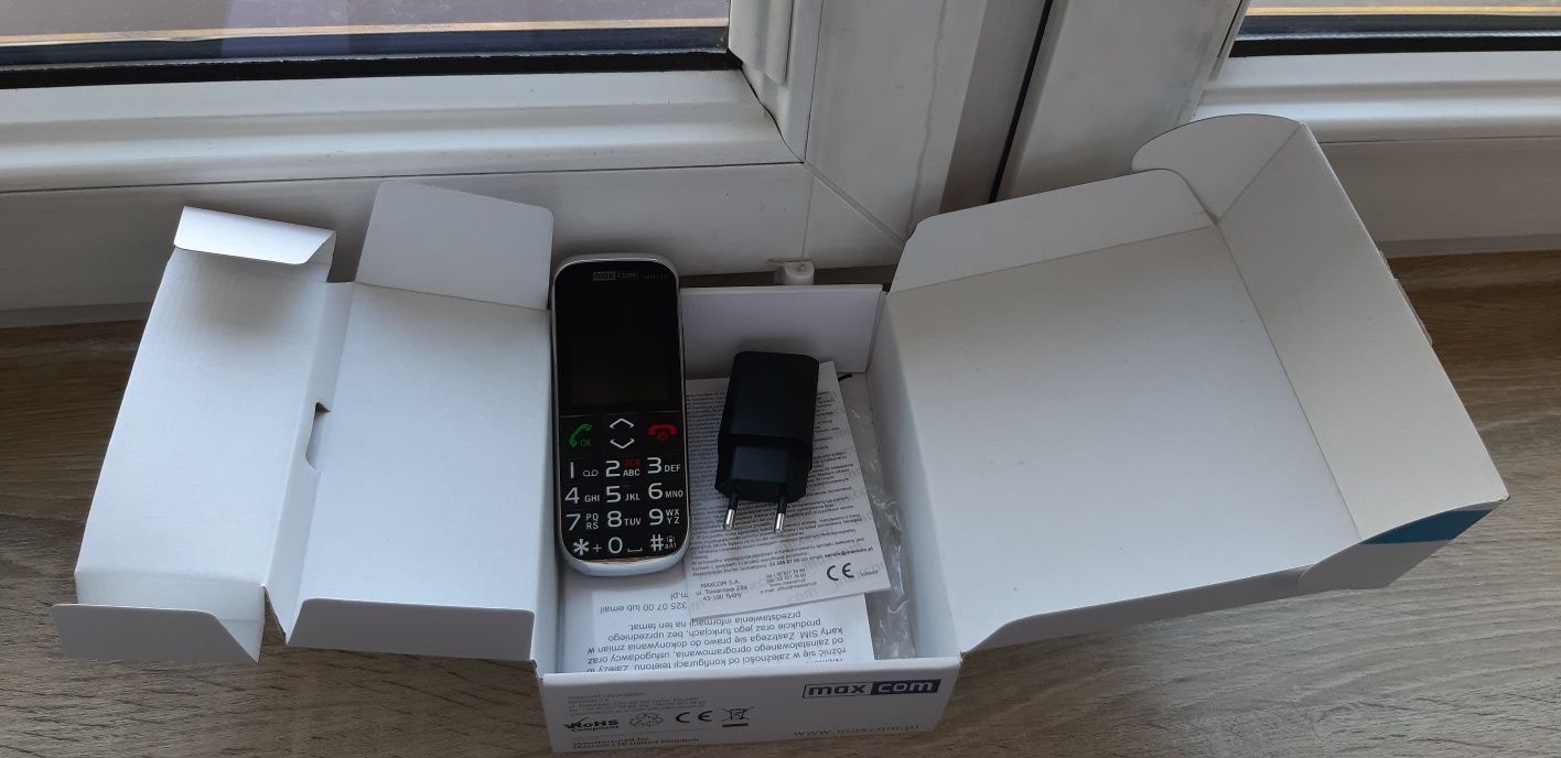 Telefon komórkowy MaxCom