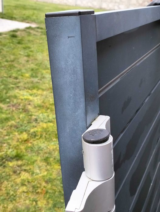 Brama dwuskrzydłowa z napędem