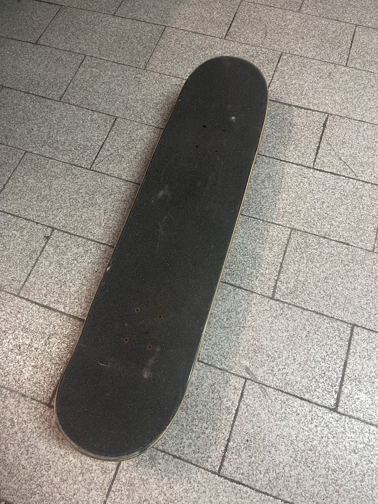 Skate Profissional comprado na “State BCN”