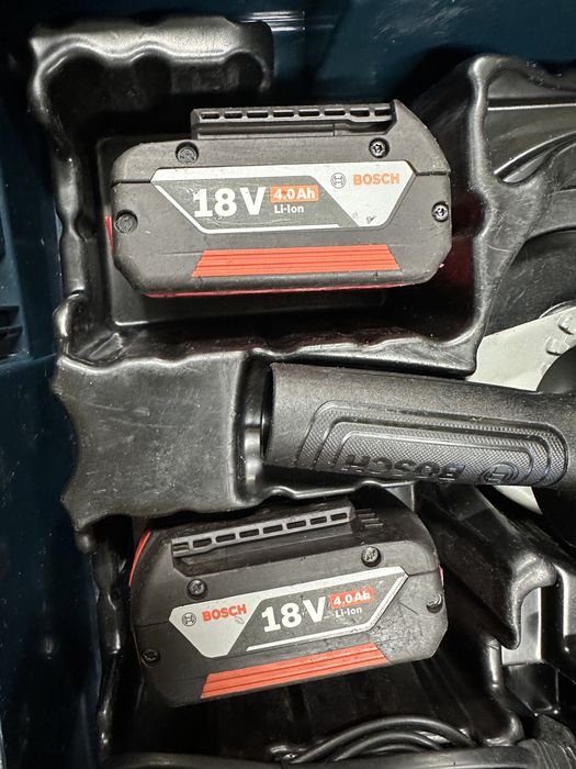 Безщіткова акумуляторна болгарка BOSCH gws 18v-7 комплект