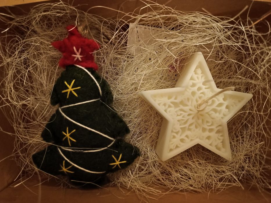 Zestaw świąteczny na prezent - świeca oraz choinka