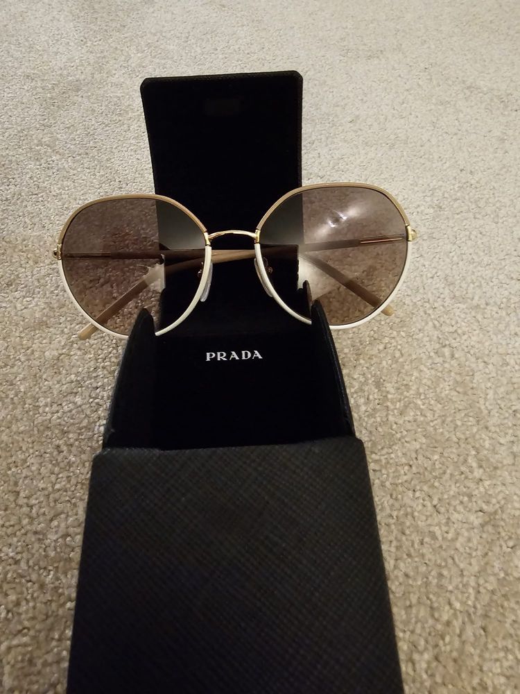 Oculos de sol Prada