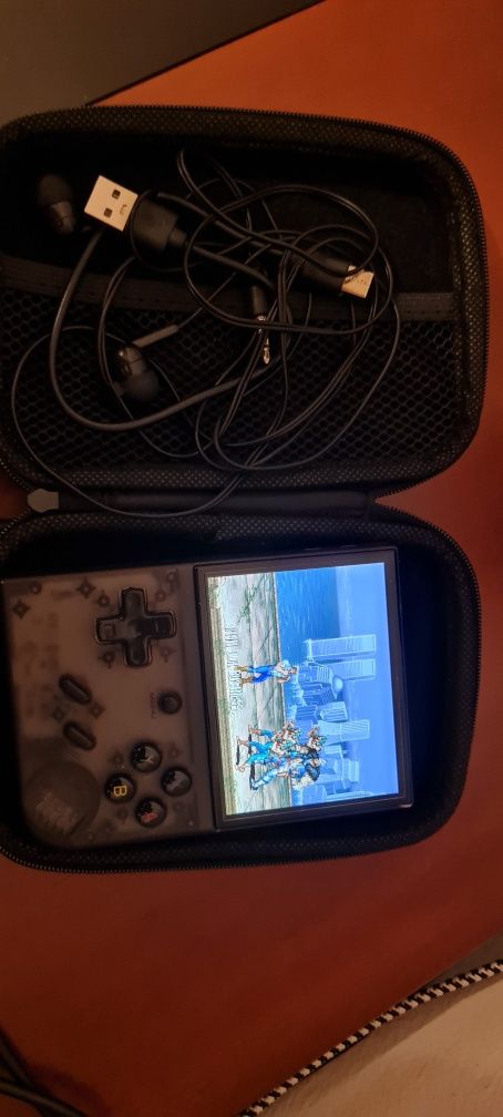 Ambernic RG35XX plus 32GB + 128GB