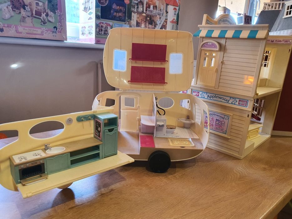 SYLVANIAN Families Przyczepa kempingowa CARAVAN