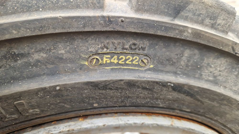 koła 28x12.5-15, 11.5/80-15.3 10.0/75-15.3 Paszowóz Wóz paszowy