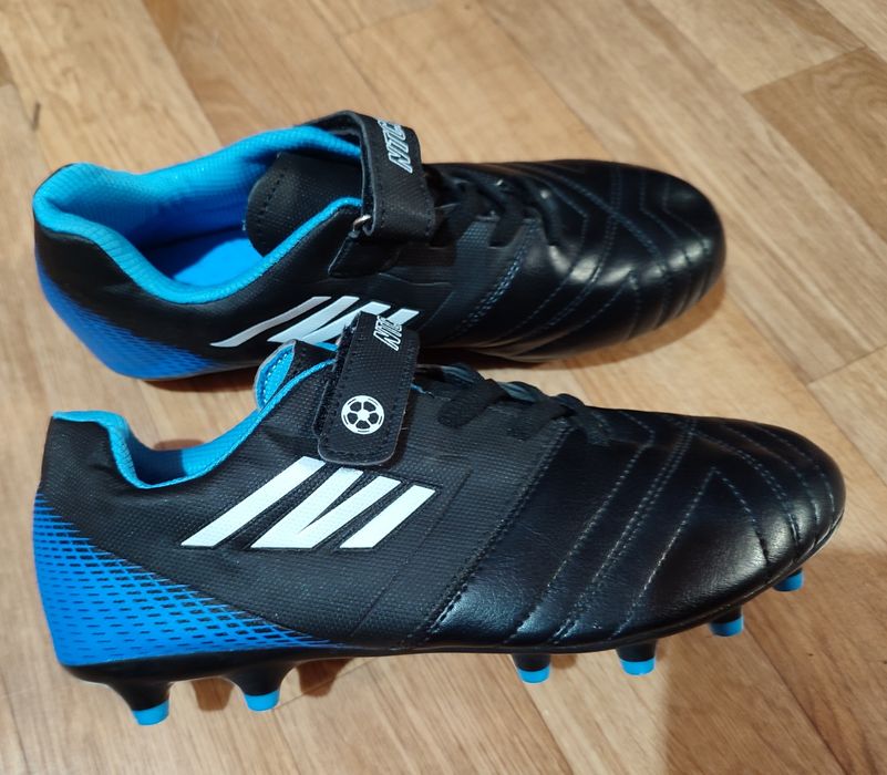 Футбольні бутси сороконіжки у відмінному стані
