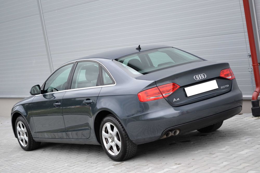 Audi A4 B8 2.0TDI 136KM**Xenon**Navi**LED**PDC P+T**Tempomat