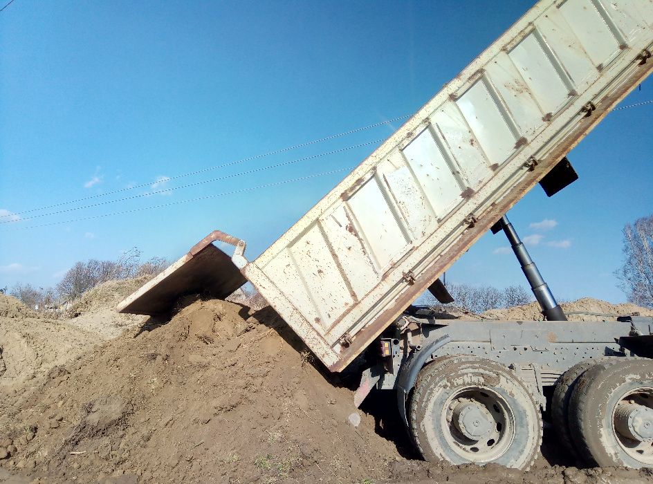 ZiEMIA PIASEK Transport Koparka Wyburzenia Rozbiórki Równanie Stawy