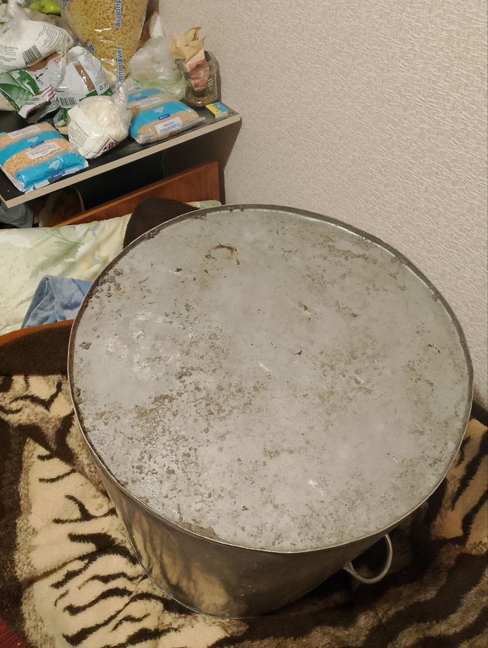 Кастрюля нержавеющей стали