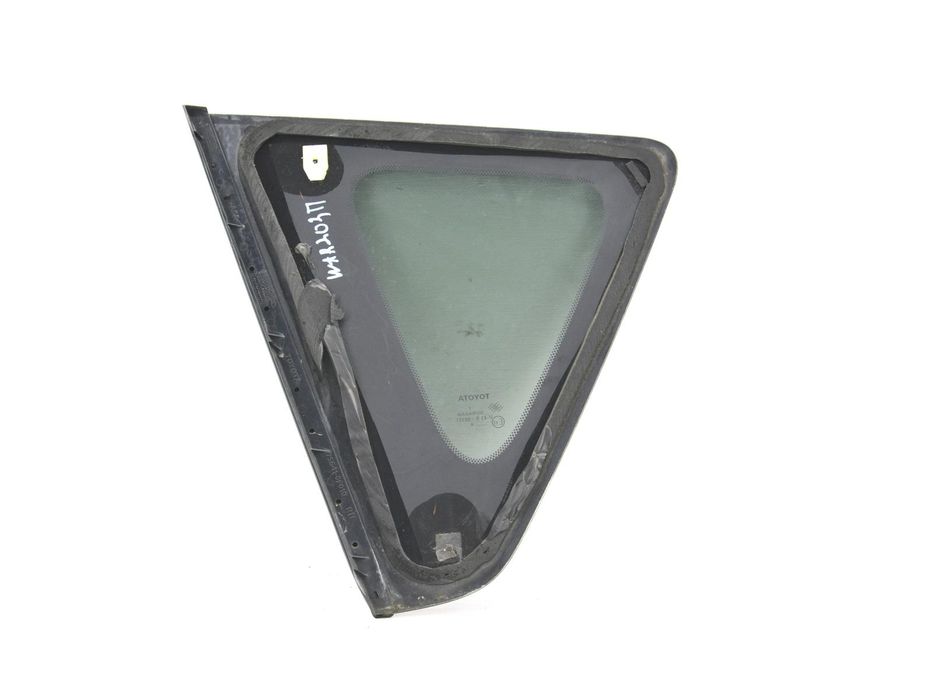 Скло в кузов заднє праве TOYOTA VERSO WAR20 2012-2018 62710-0F040