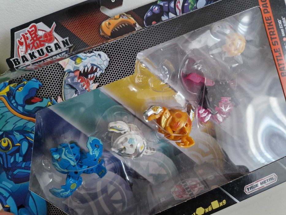 Bakugan ,Neo Nillious -Ghost Beast figurki