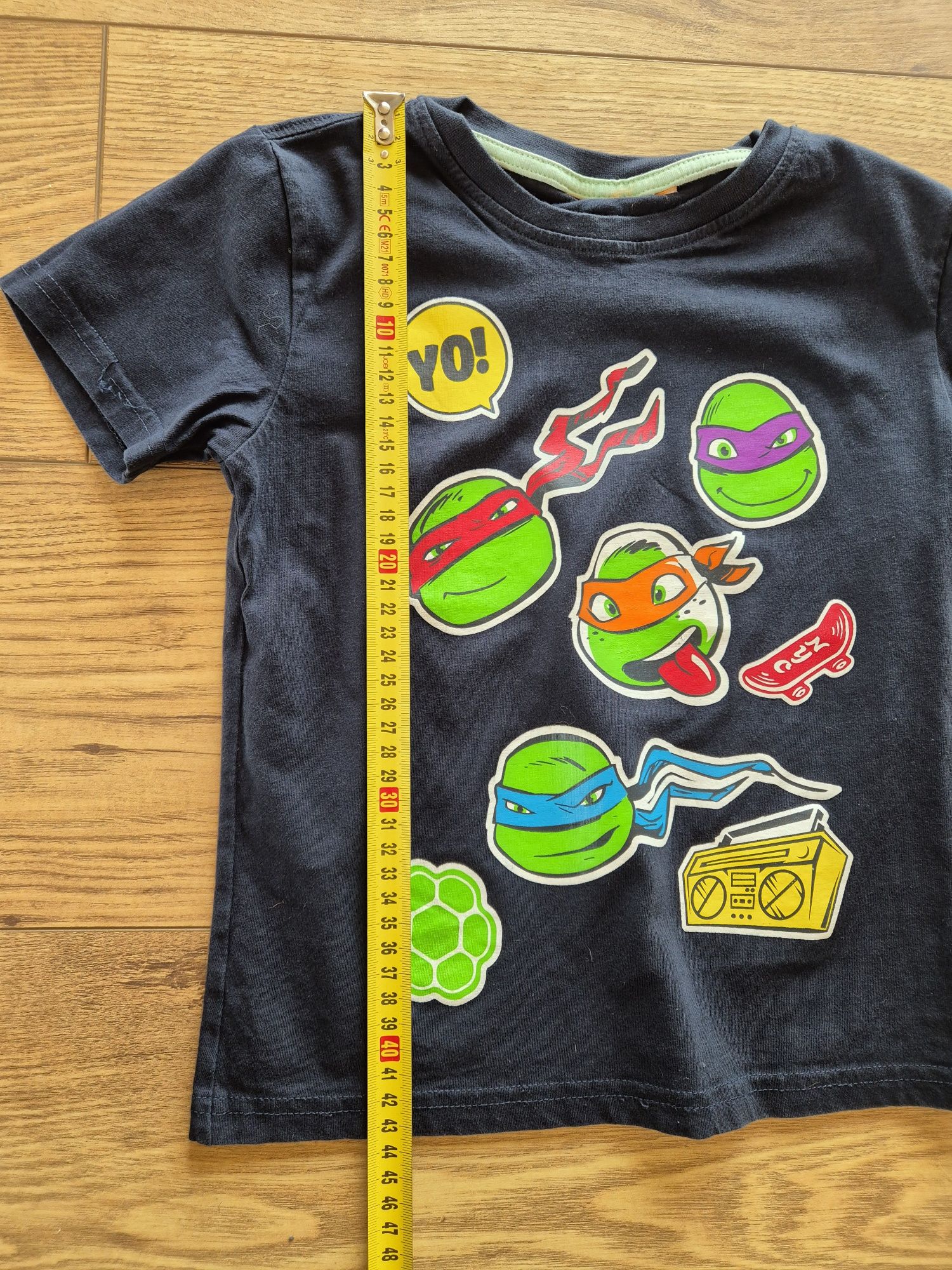 T-shirt r. 110 Żółwie Ninja
