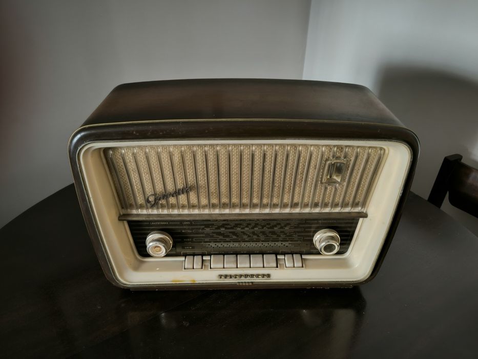 Rádio Telefunken Gavotte