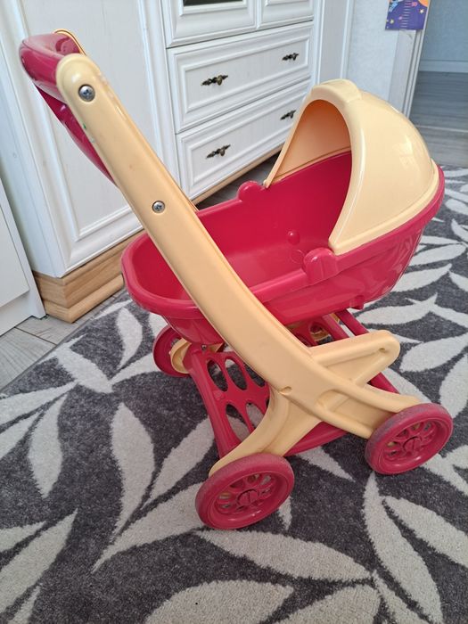 Коляска для кукол