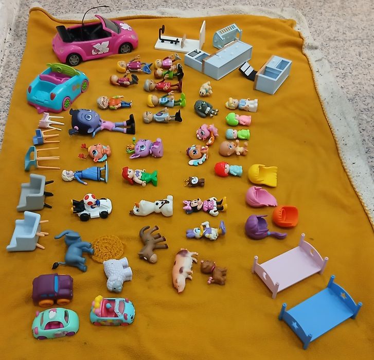 Lote vários Bonecos