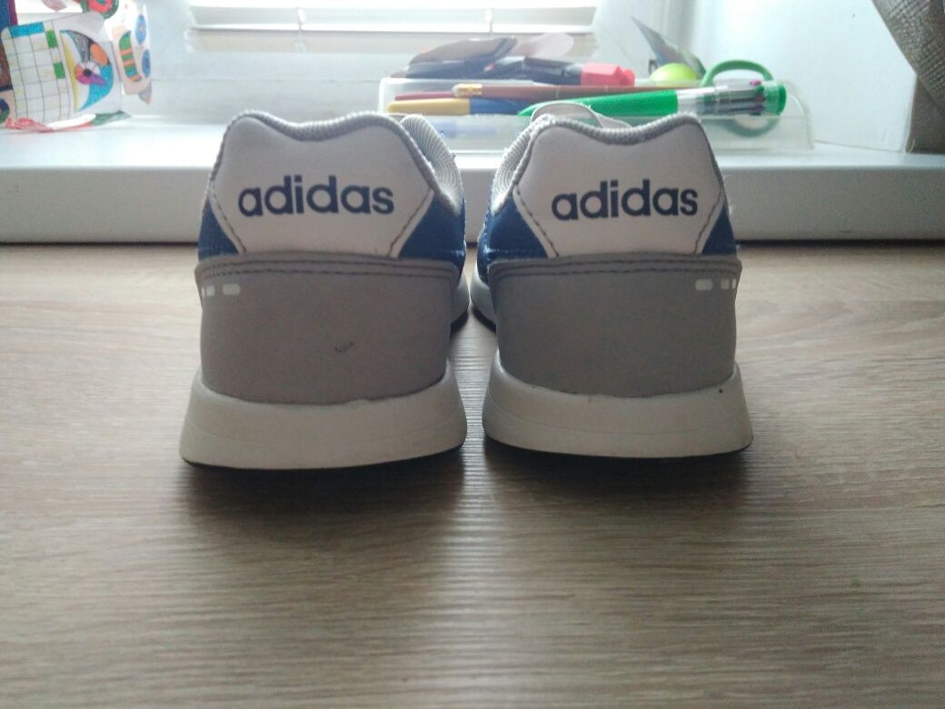 Кроссовки Adidas